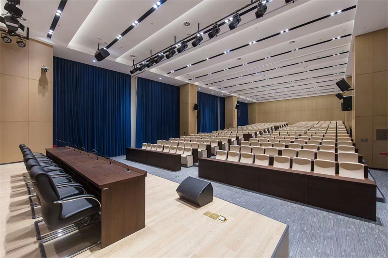 900平米的办公室装修设计费要多少钱？